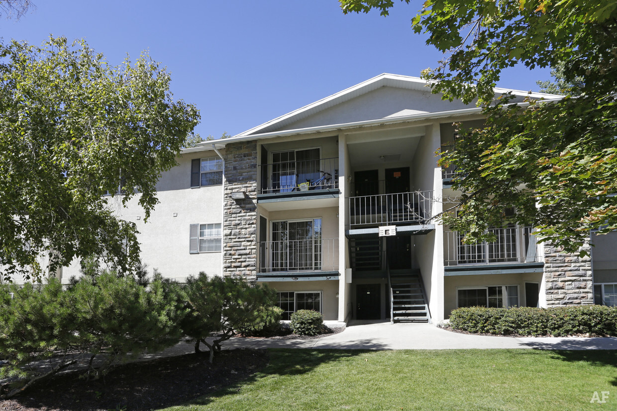 MJW Investments, Redstone Acquire 923-Bed Community Near Brigham Young University